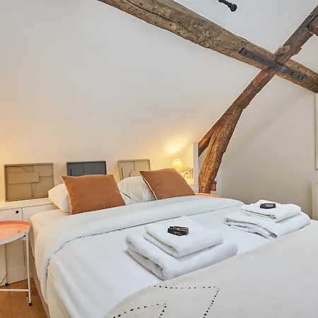 Charming Center Of With Terrace Apartment