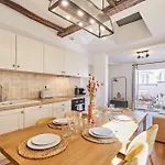 Charming Apartment Center Of Paris With Terrace